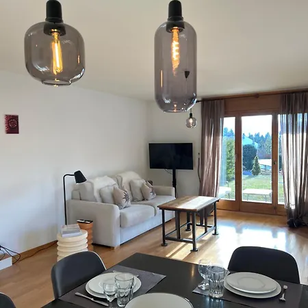 With A Garden, Close To Golf Апартаменты Ланс