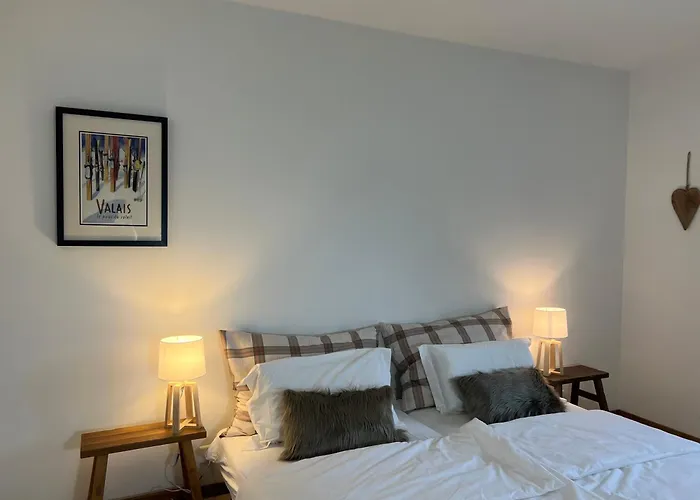 With A Garden, Close To Golf Апартаменты Ланс